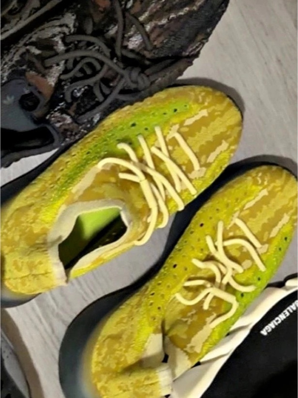 Adidas Yeezy Boost 350 V2 Sulfur Yellow & Black Sneakers